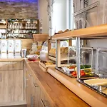 Hotel Der Burgblick-adults Only 24 H Self Check In Werfen