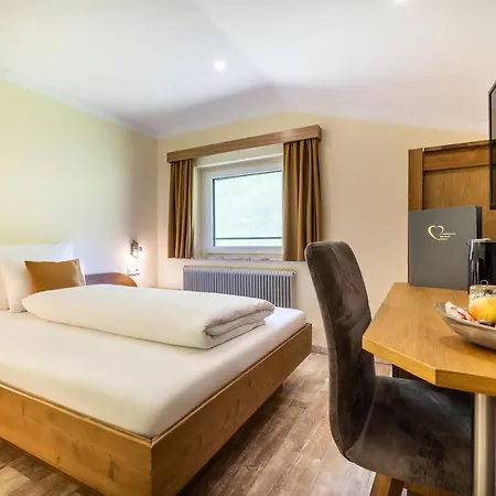 Otel Der Burgblick-adults Only 24 H Self Check In 3*