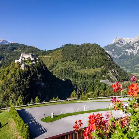 Hotel Der Burgblick-adults Only Werfen