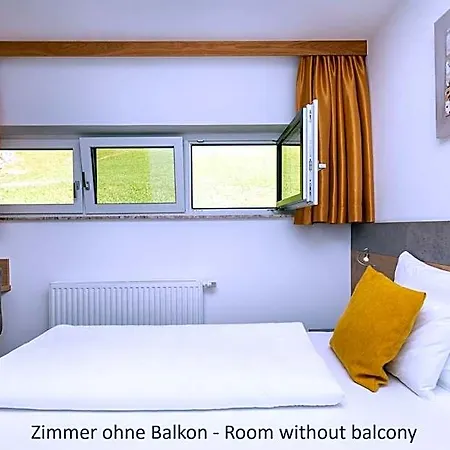 Der Burgblick-adults Only 24 H Self Check In Hotel